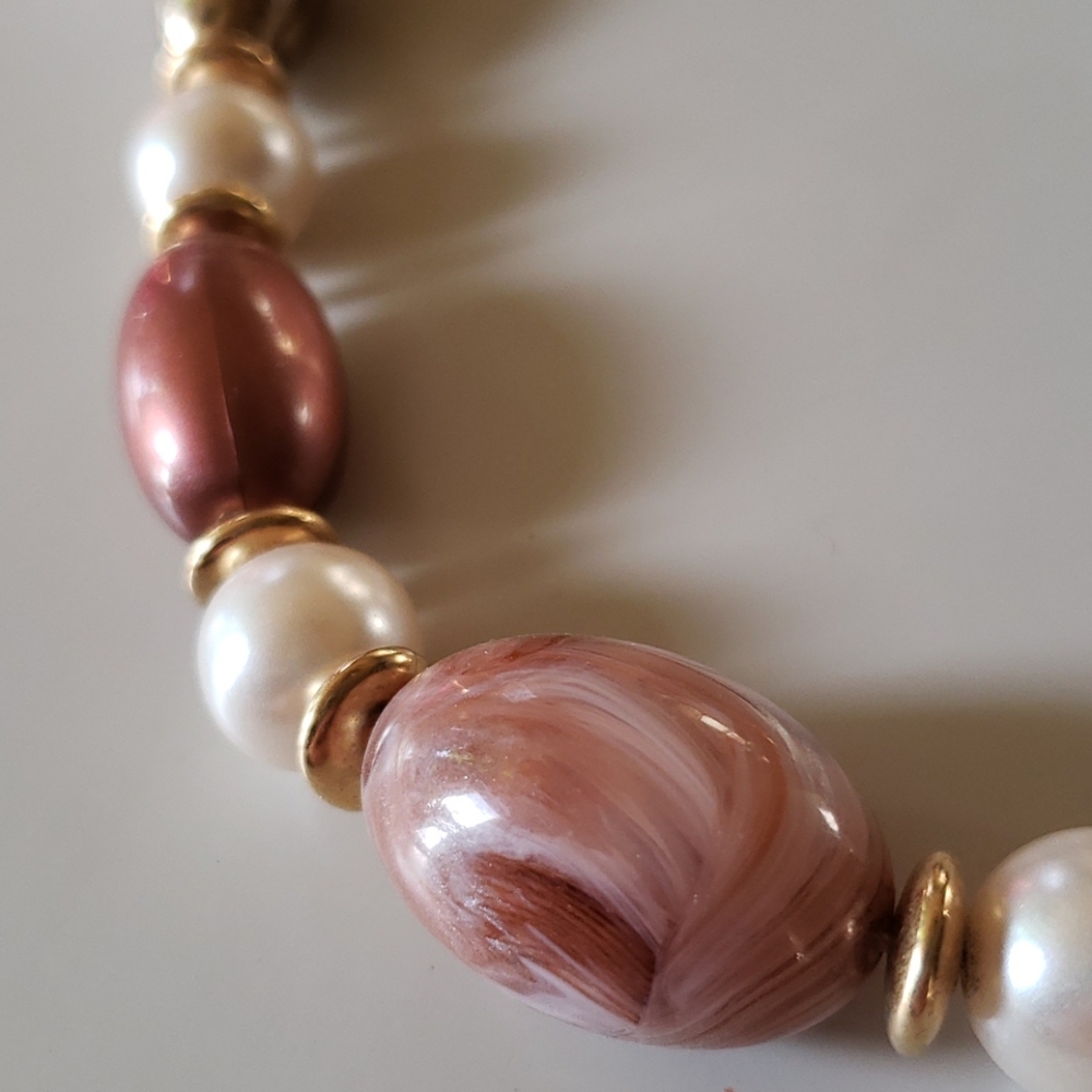 Mauve necklace